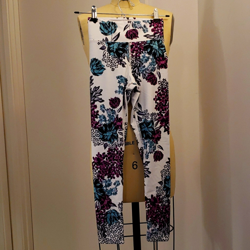 DHARMA BUMS Yoga Leggings Sz S NWT